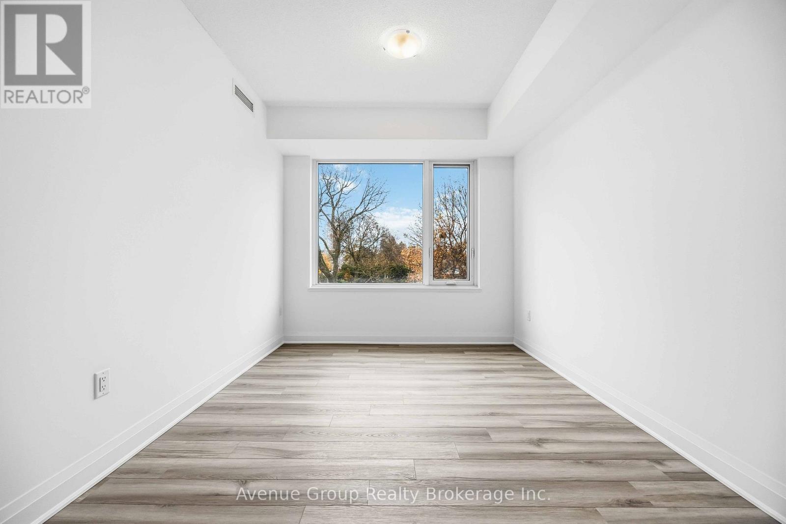 218 - 3220 Sheppard Avenue E, Toronto, ON - Indoor Photo Showing Other Room