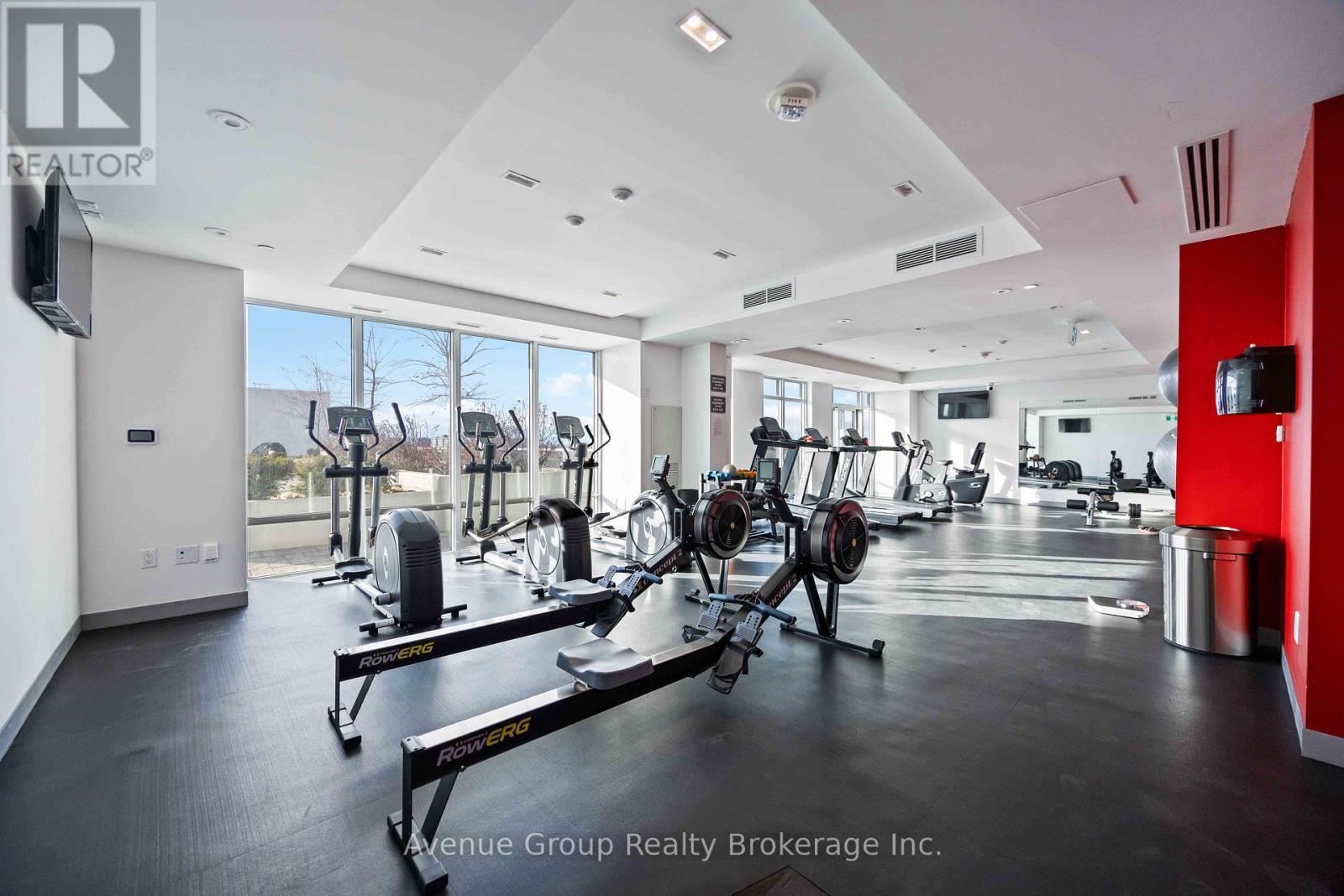 218 - 3220 Sheppard Avenue E, Toronto, ON - Indoor Photo Showing Gym Room