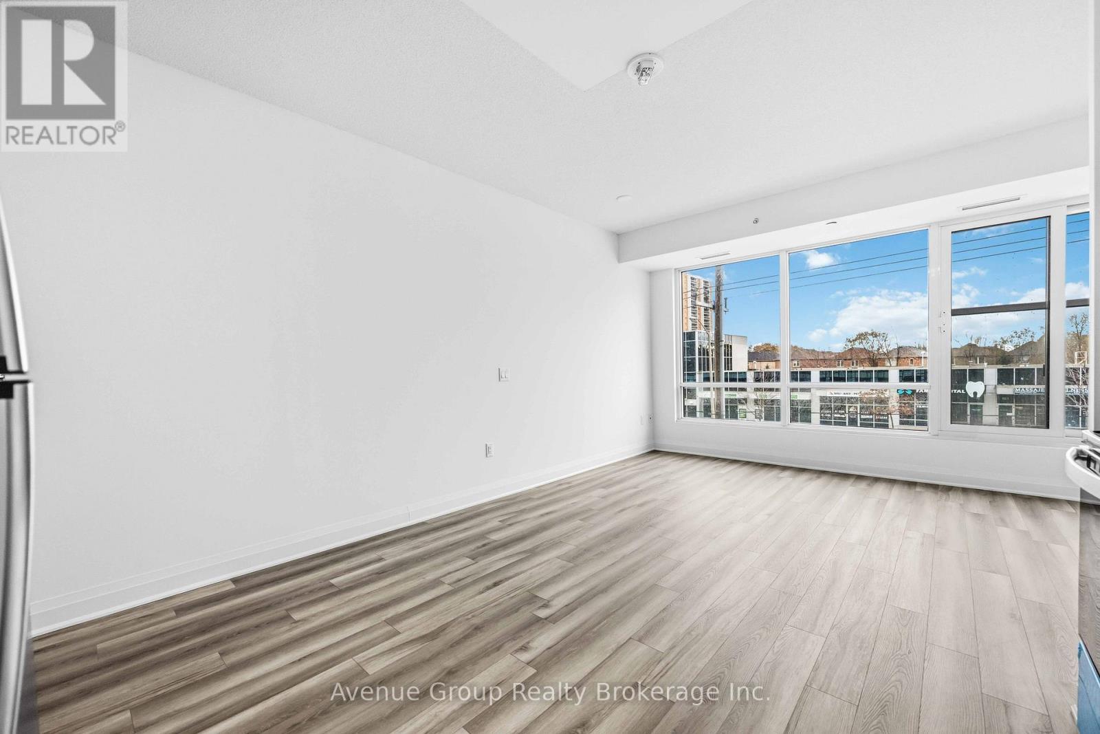 218 - 3220 Sheppard Avenue E, Toronto, ON - Indoor