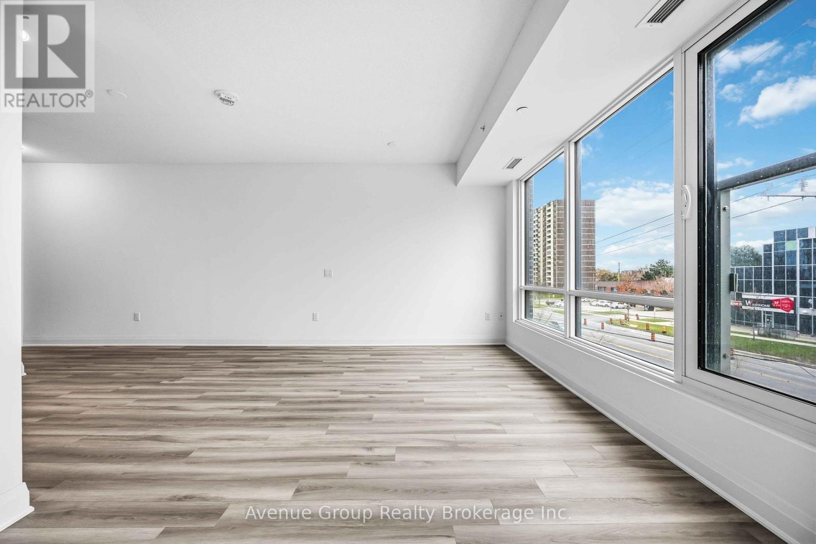 218 - 3220 Sheppard Avenue E, Toronto, ON - Indoor Photo Showing Other Room