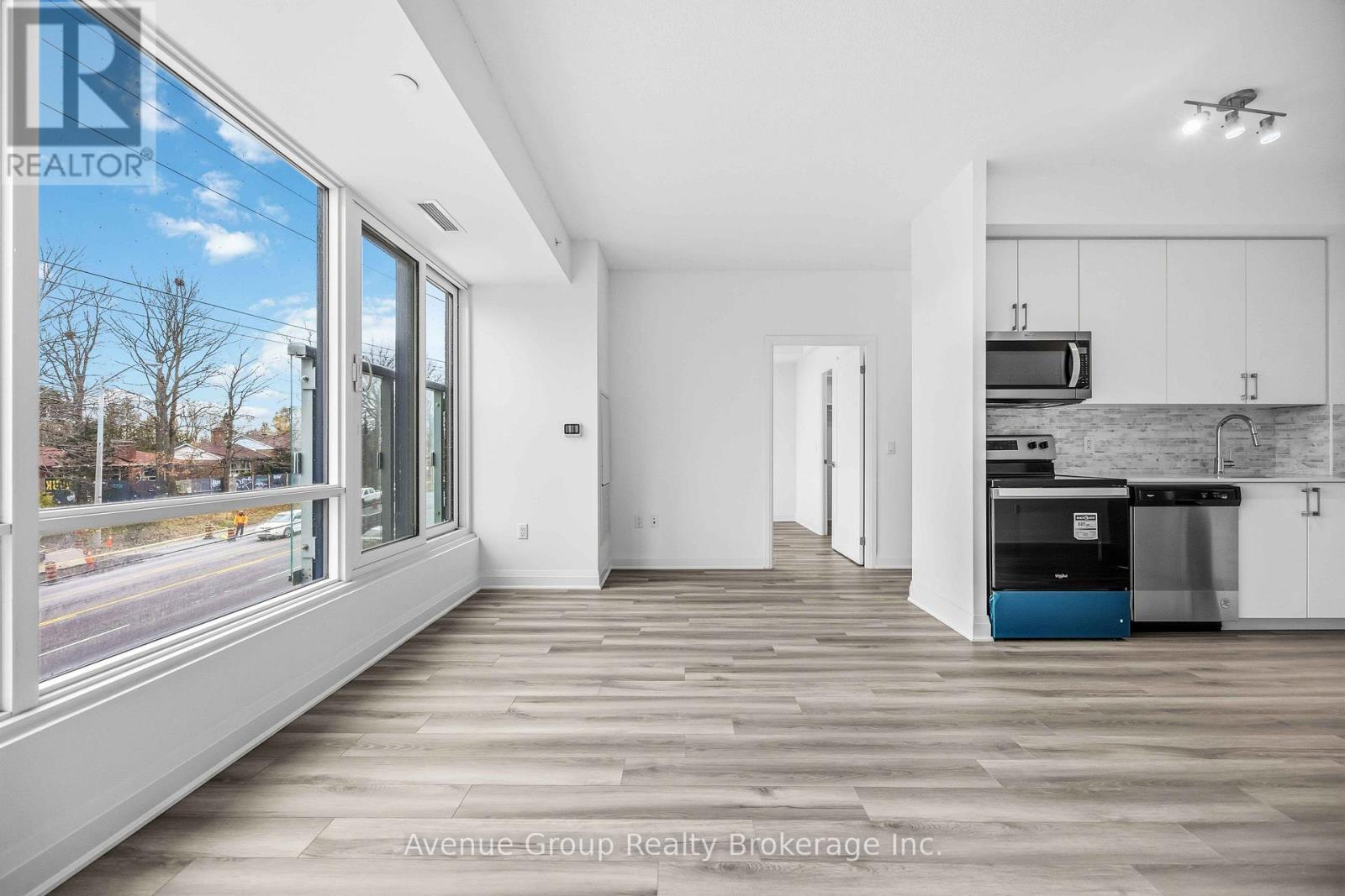 218 - 3220 Sheppard Avenue E, Toronto, ON - Indoor Photo Showing Other Room