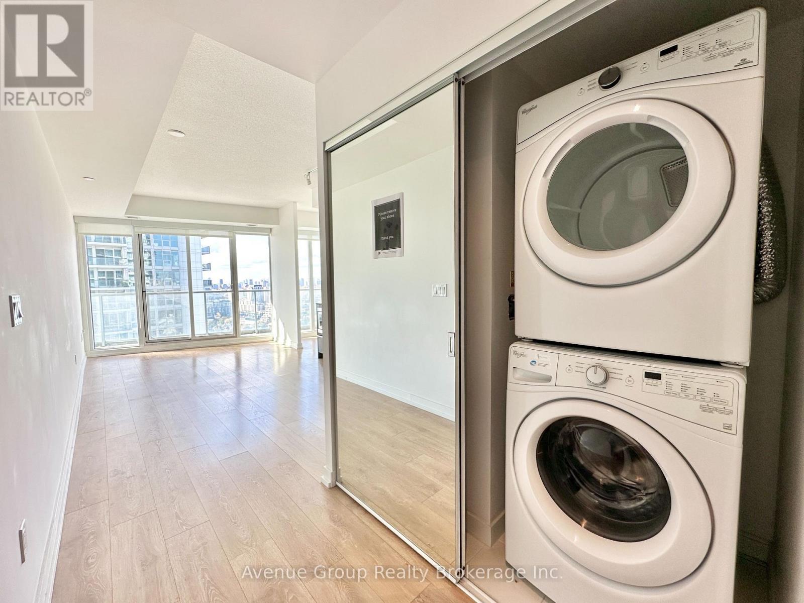 3502 - 115 Mcmahon Drive, Toronto, ON - Indoor Photo Showing Laundry Room