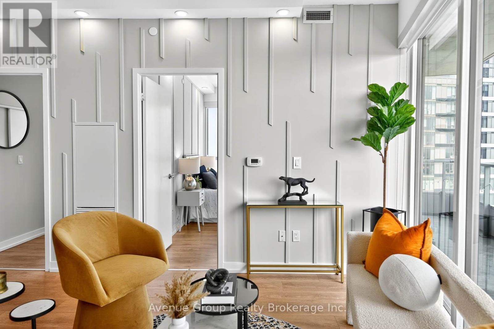 2805 - 115 Mcmahon Drive, Toronto, ON - Indoor