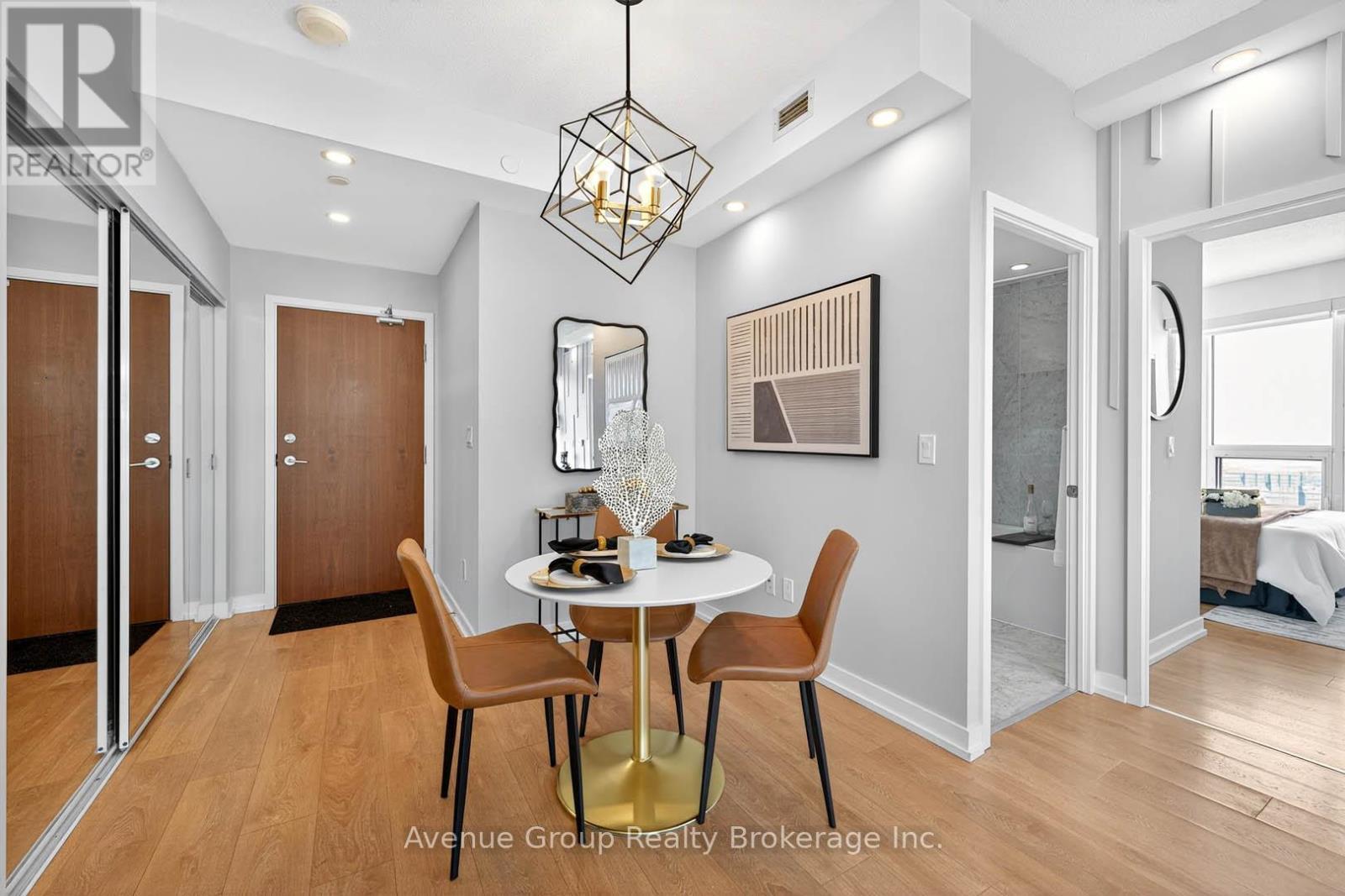 2805 - 115 Mcmahon Drive, Toronto, ON - Indoor Photo Showing Dining Room