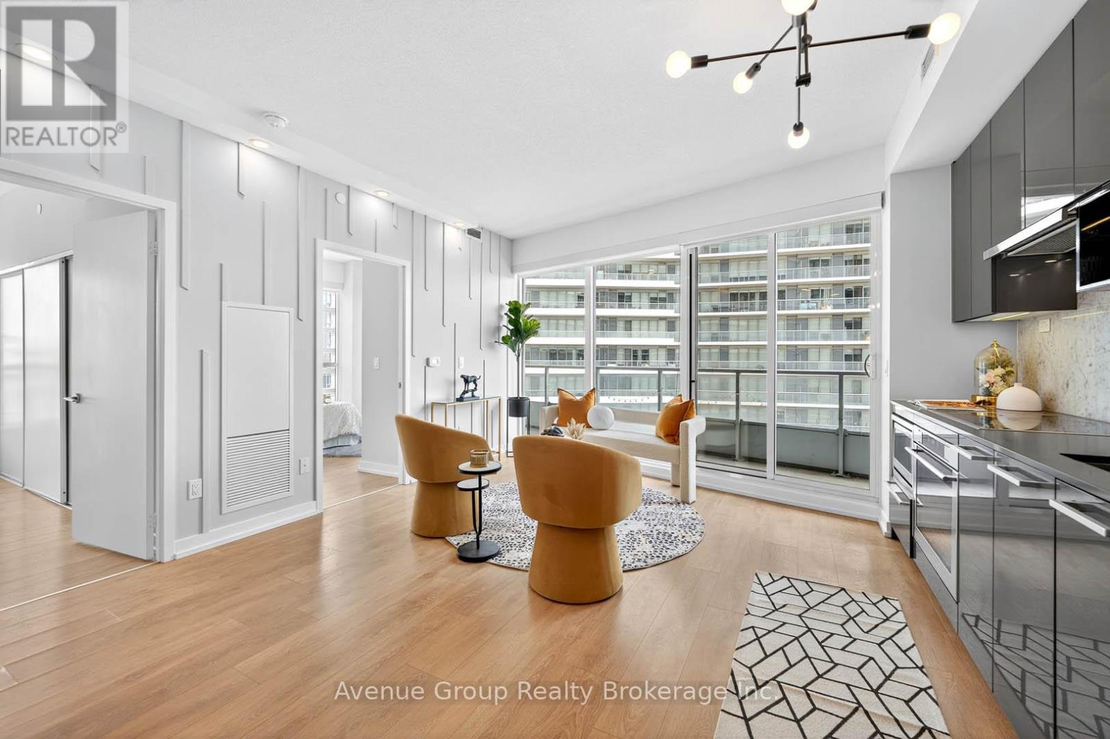 2805 - 115 Mcmahon Drive, Toronto, ON - Indoor