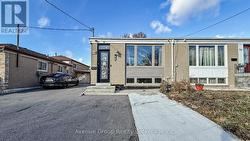 98 TOPCLIFF AVENUE Toronto, ON M3N 1L8