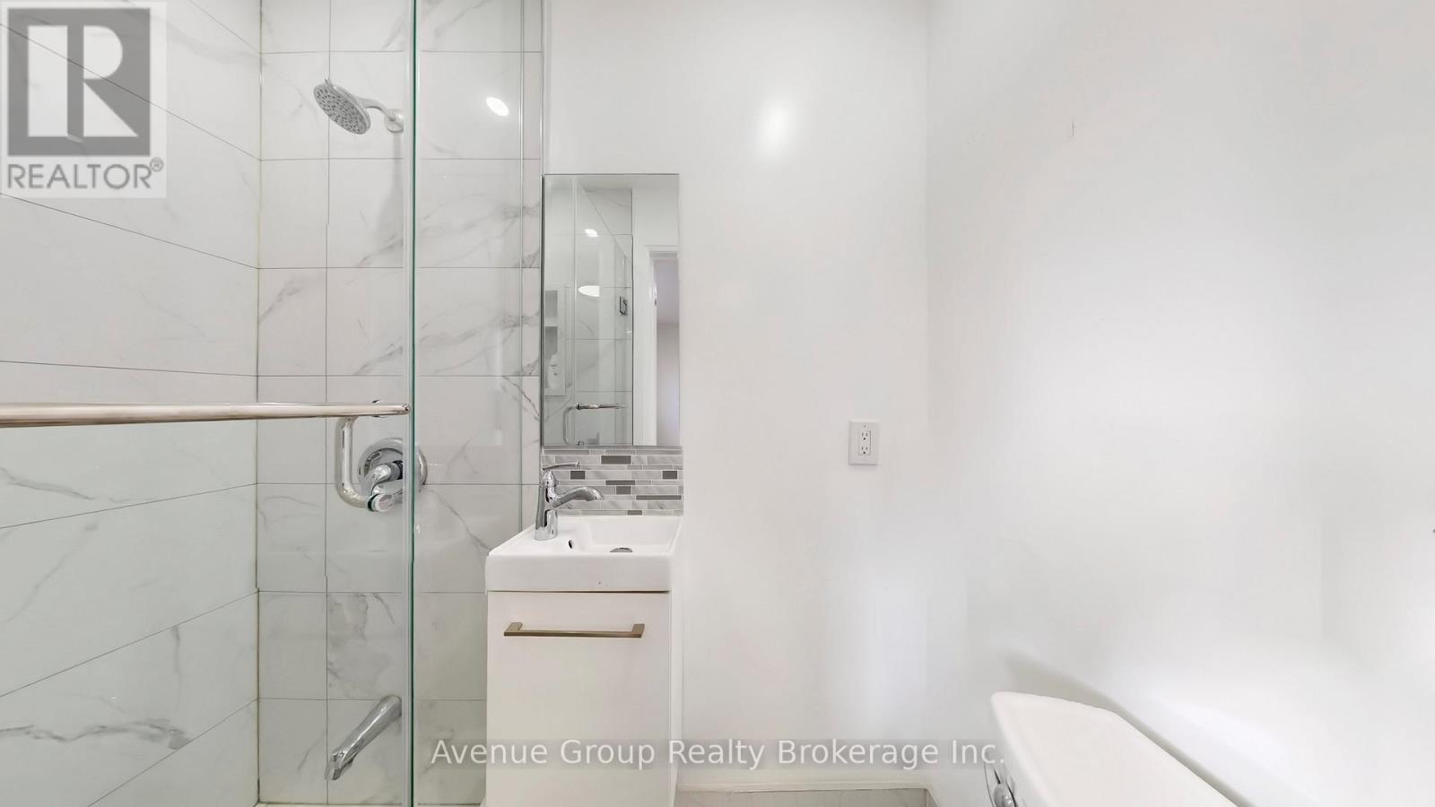 98 Topcliff Avenue, Toronto, ON - Indoor Photo Showing Bathroom