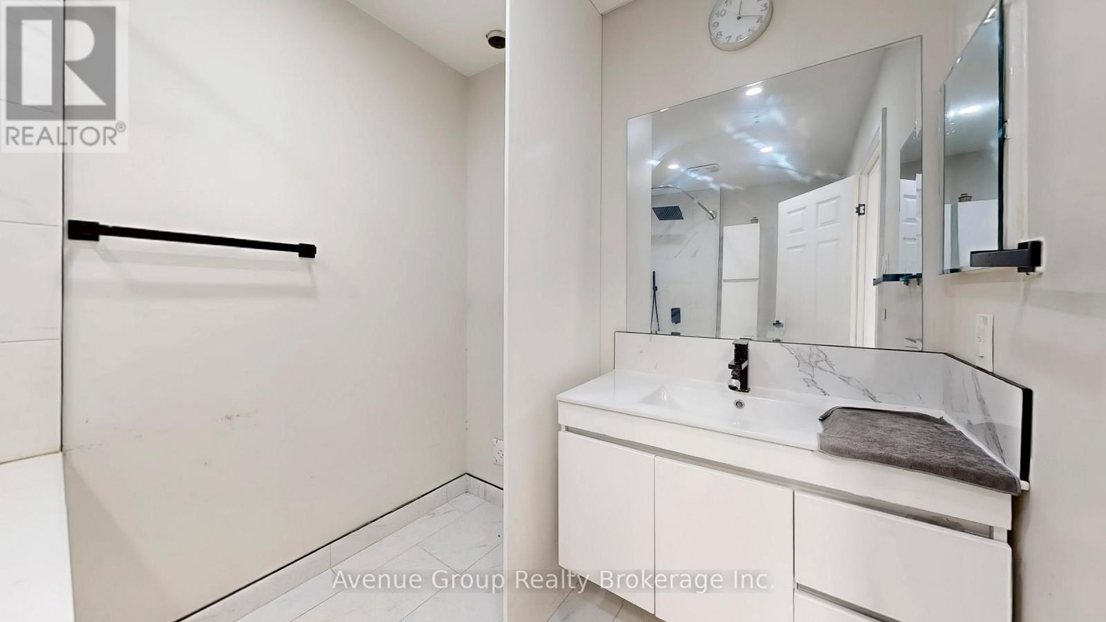 98 Topcliff Avenue, Toronto, ON - Indoor Photo Showing Bathroom