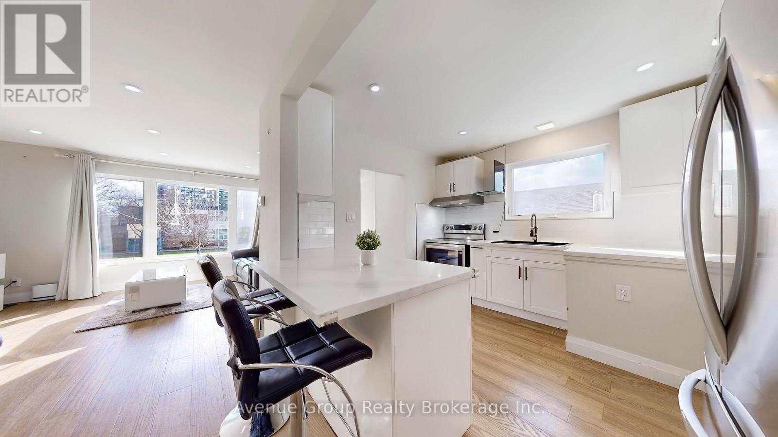 98 Topcliff Avenue, Toronto, ON - Indoor Photo Showing Other Room