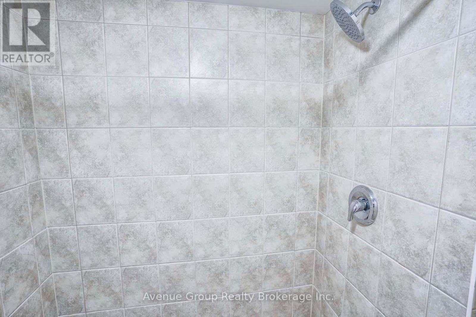 Lower - 38 Hopperton Drive, Toronto, ON - Indoor Photo Showing Bathroom