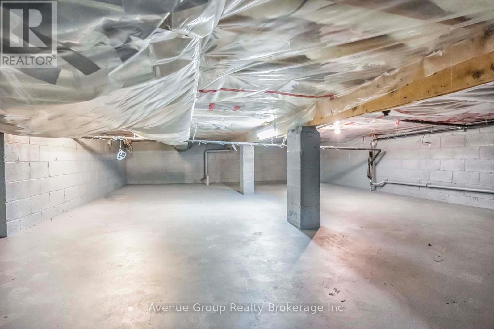 Lower - 38 Hopperton Drive, Toronto, ON - Indoor