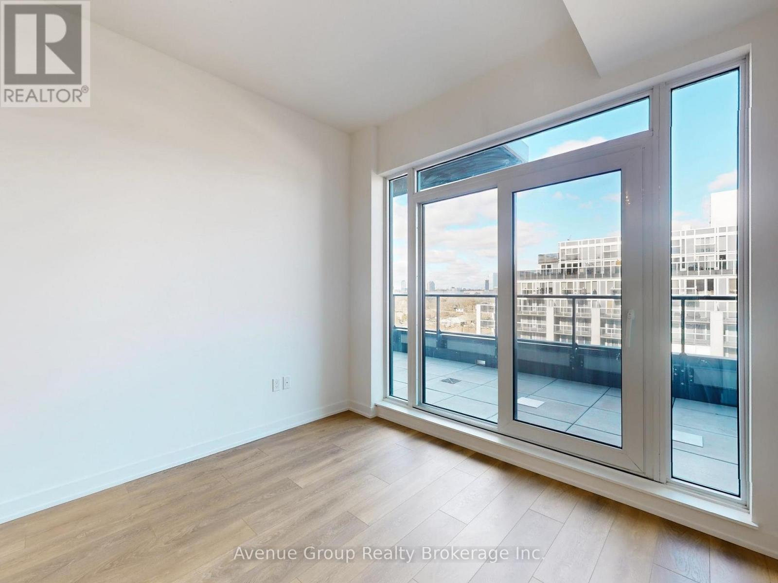 620 - 1037 The Queensway, Toronto, ON - Indoor Photo Showing Other Room