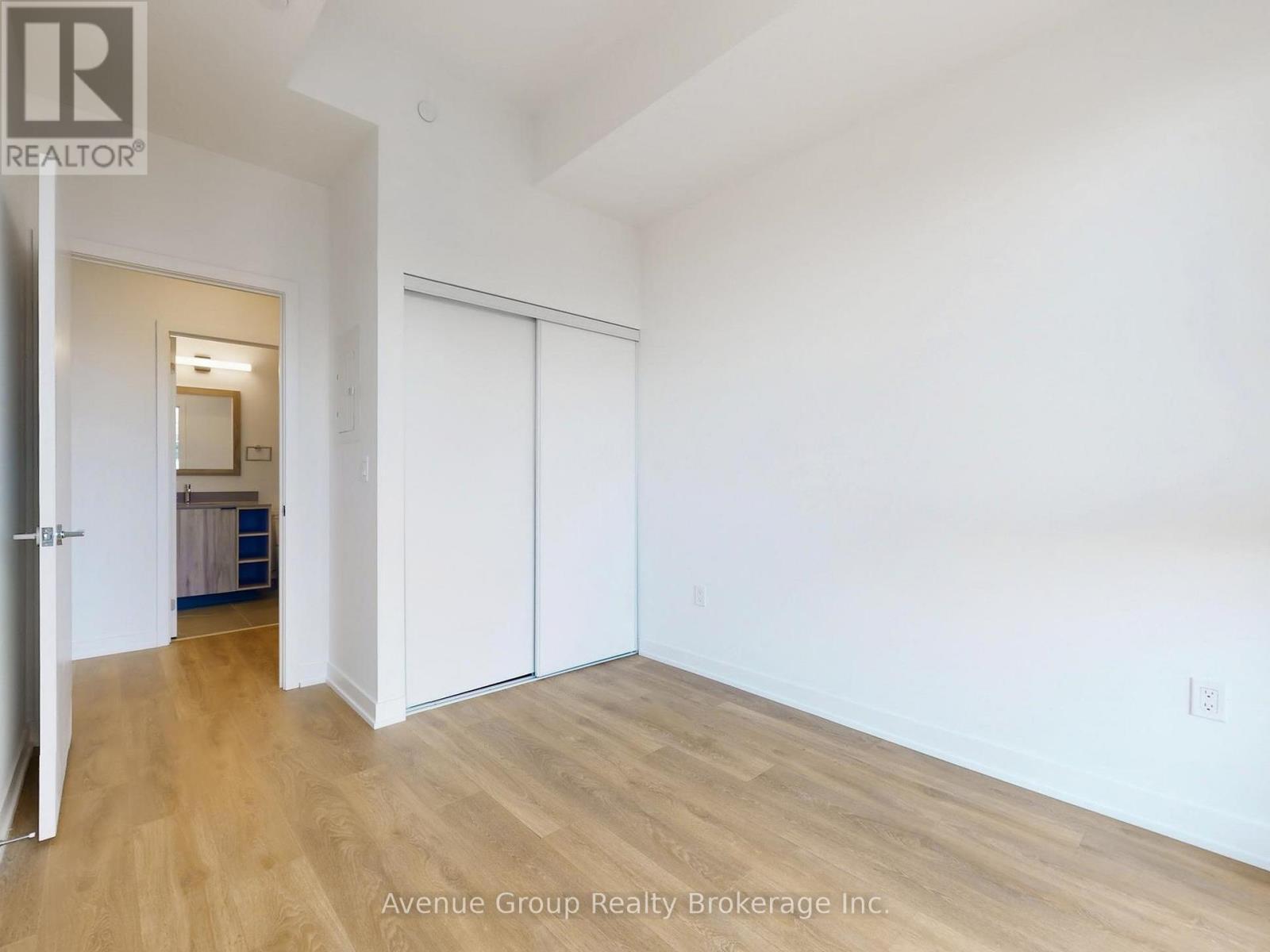 620 - 1037 The Queensway, Toronto, ON - Indoor Photo Showing Other Room