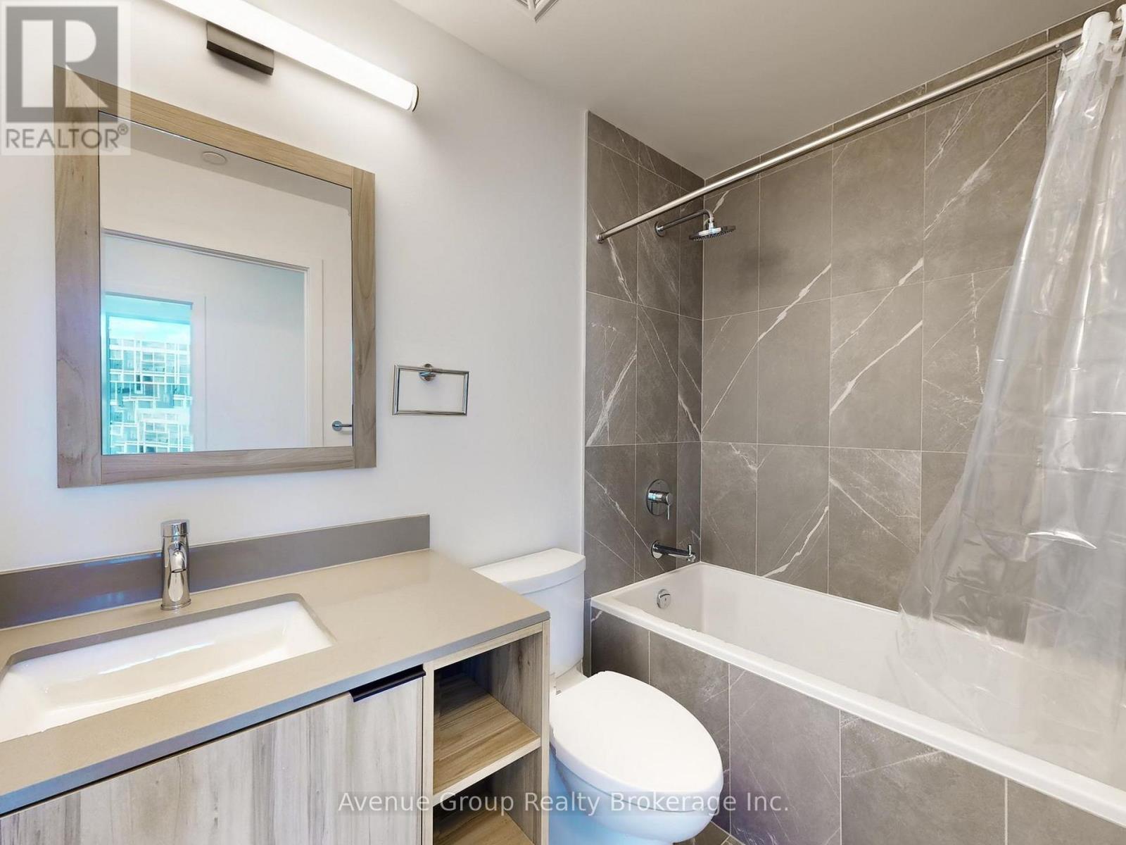 620 - 1037 The Queensway, Toronto, ON - Indoor Photo Showing Bathroom