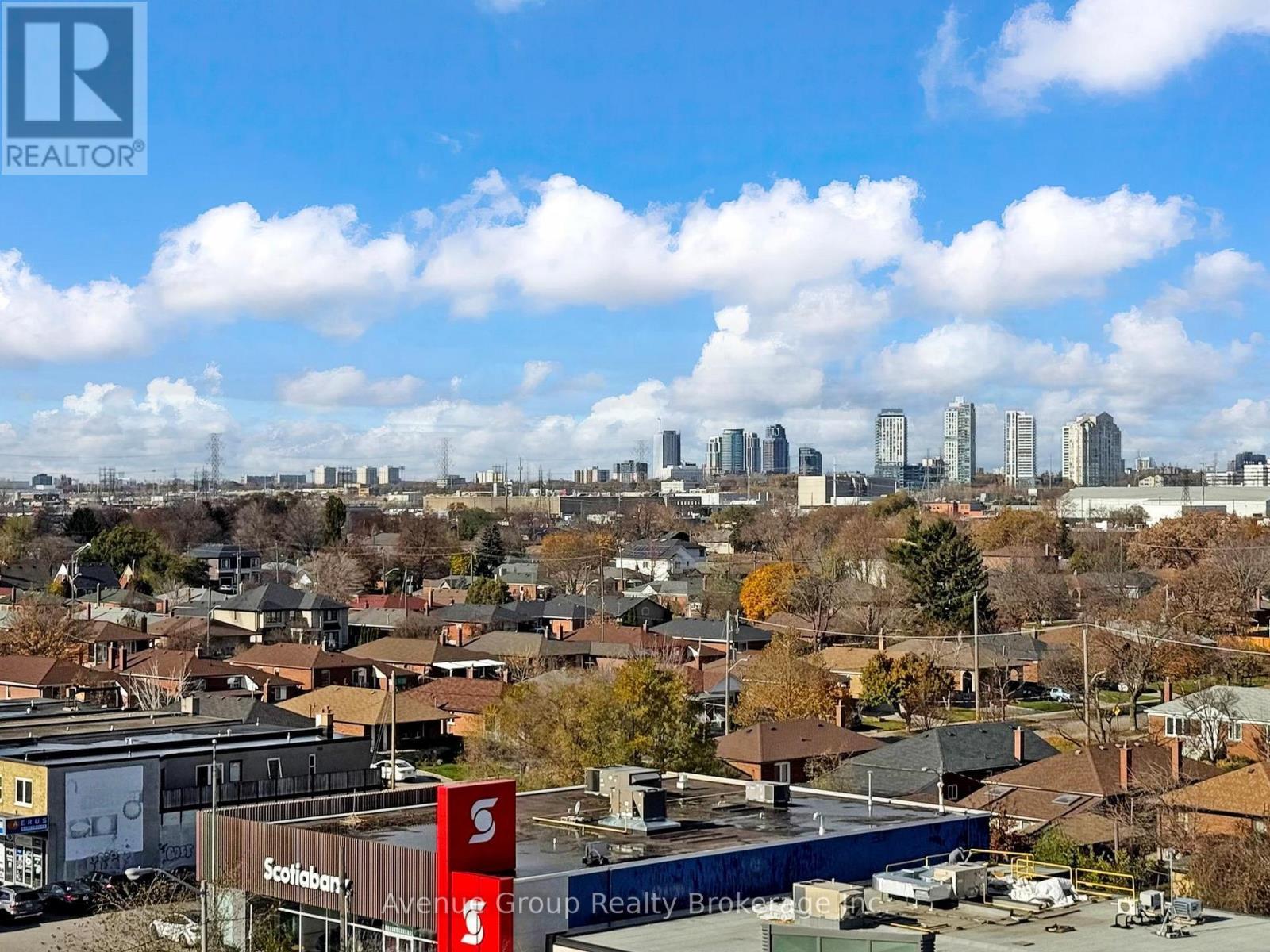 620 - 1037 The Queensway, Toronto, ON - Outdoor With View