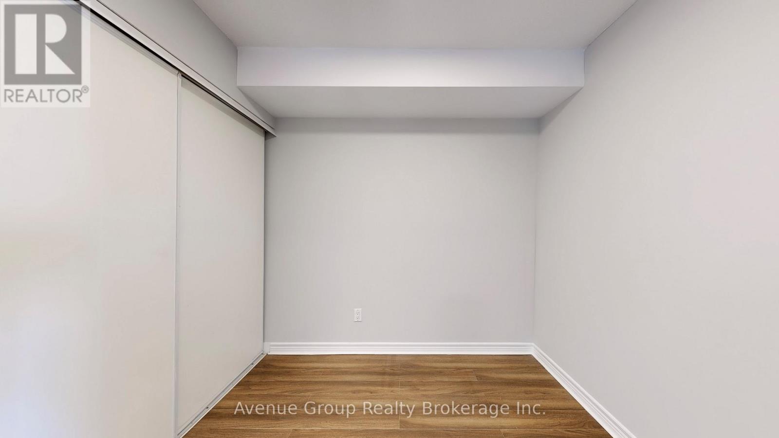 1527 - 68 Corporate Drive, Toronto, ON - Indoor Photo Showing Other Room