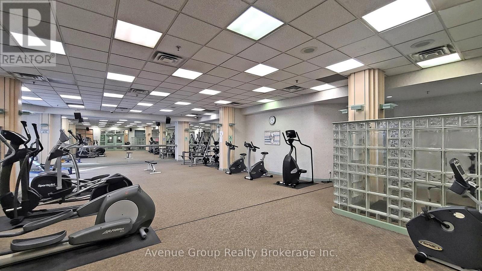 1527 - 68 Corporate Drive, Toronto, ON - Indoor Photo Showing Gym Room