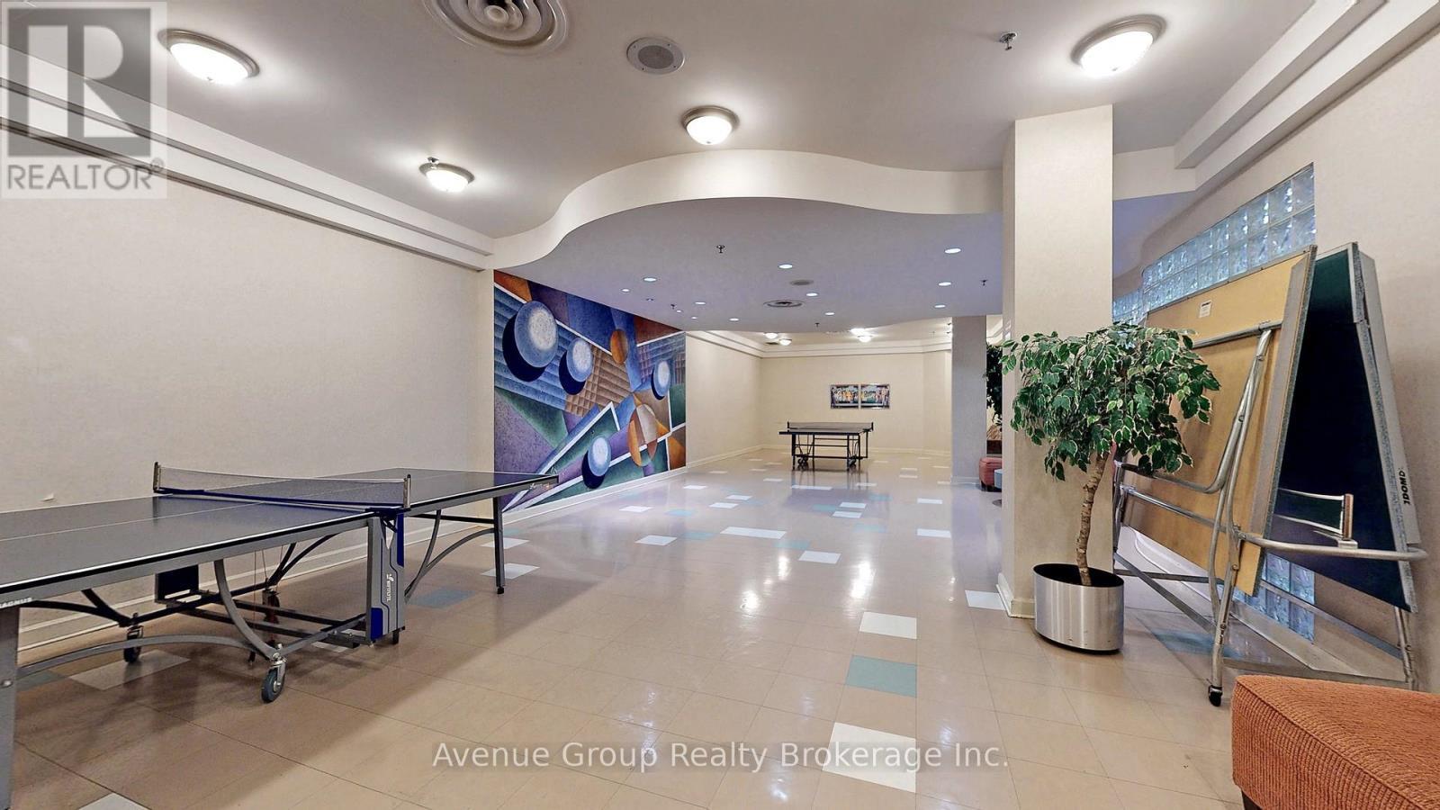 1527 - 68 Corporate Drive, Toronto, ON - Indoor Photo Showing Other Room