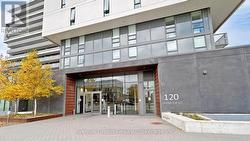 305 - 120 VARNA DRIVE Toronto, ON M6A 0B3