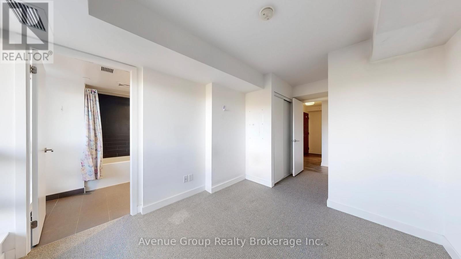 305 - 120 Varna Drive, Toronto, ON - Indoor Photo Showing Other Room