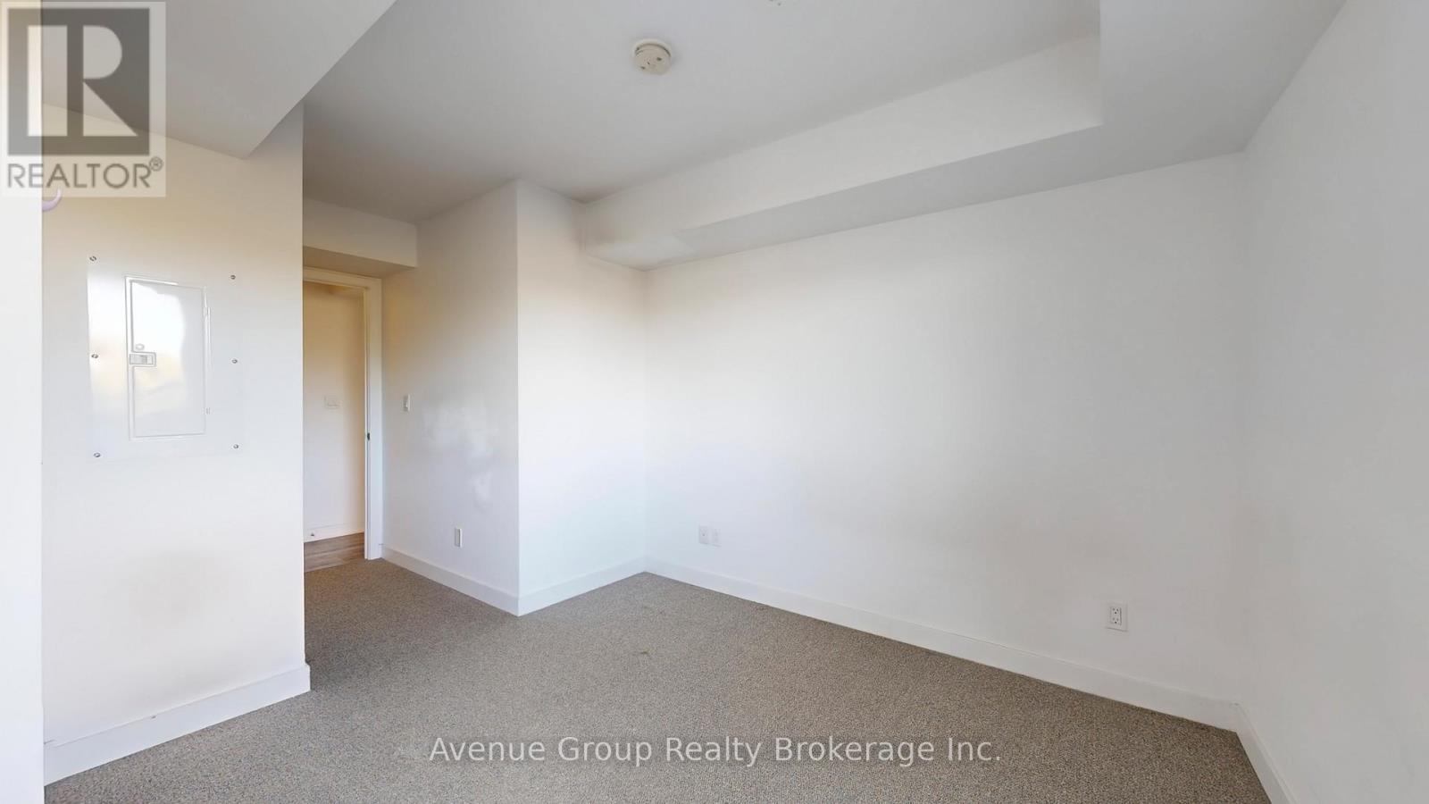 305 - 120 Varna Drive, Toronto, ON - Indoor Photo Showing Other Room