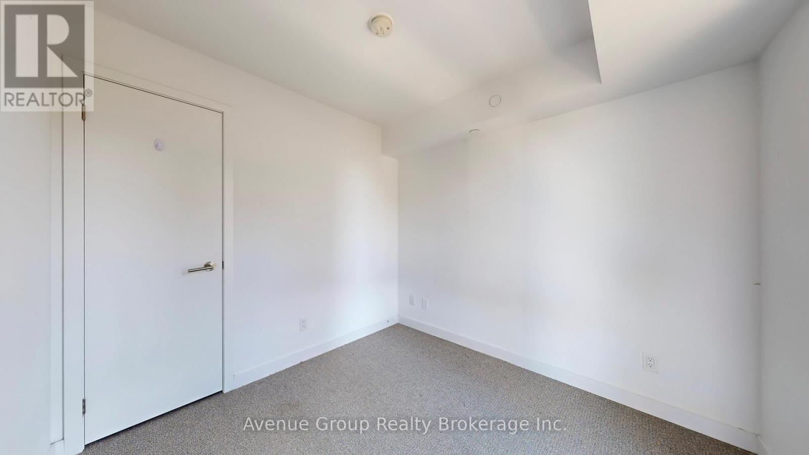 305 - 120 Varna Drive, Toronto, ON - Indoor Photo Showing Other Room