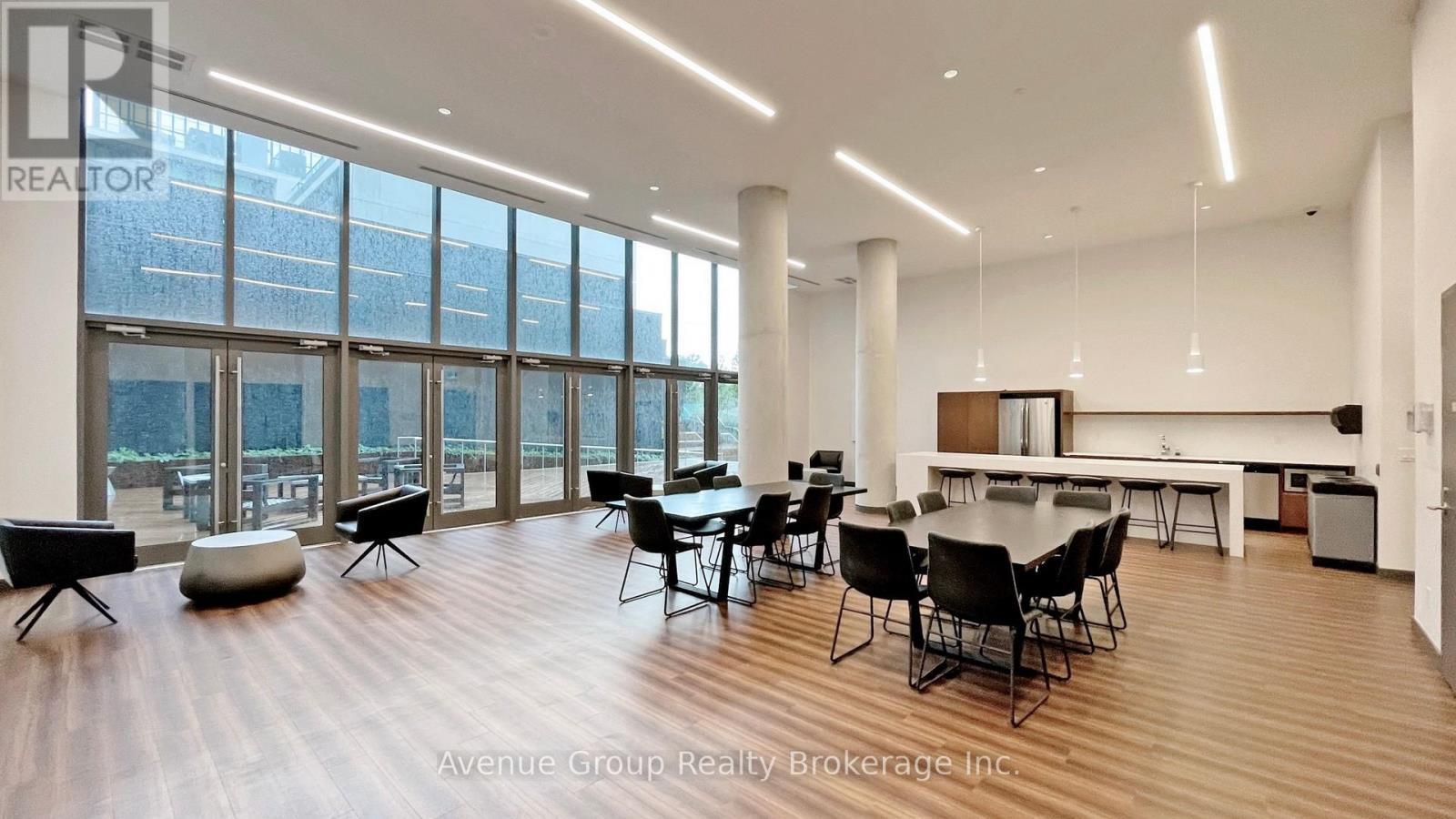 305 - 120 Varna Drive, Toronto, ON - Indoor