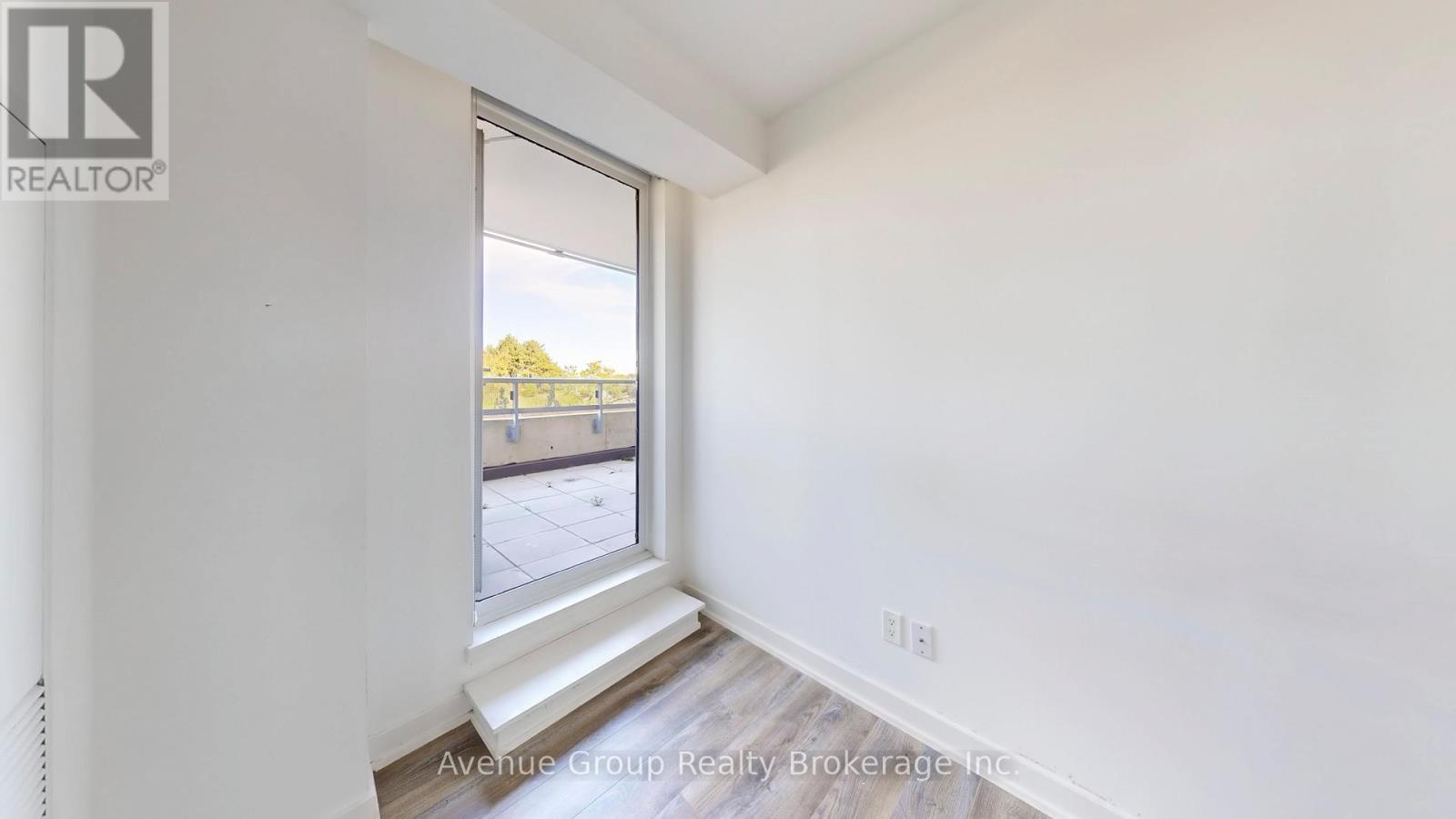 305 - 120 Varna Drive, Toronto, ON - Indoor Photo Showing Other Room