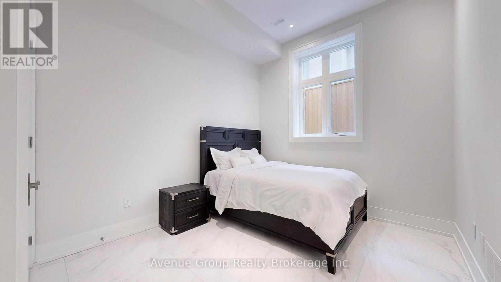 93 Tamworth Road, Toronto, ON - Indoor Photo Showing Bedroom