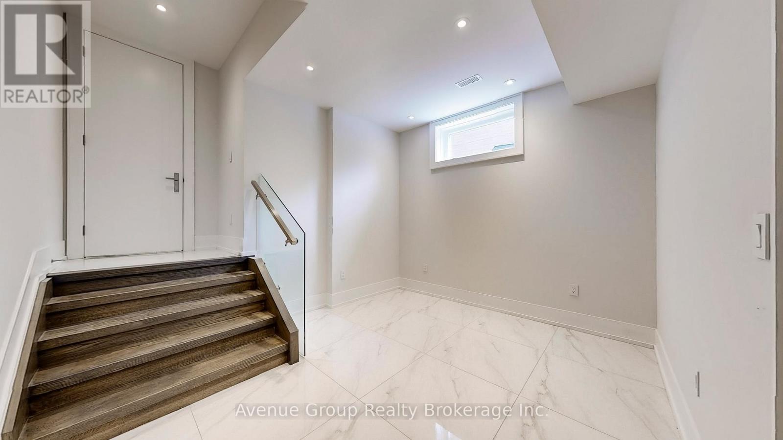 93 Tamworth Road, Toronto, ON - Indoor Photo Showing Other Room