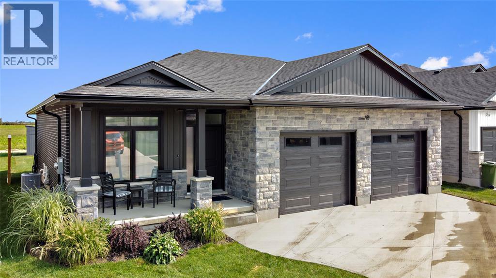 672 Ketter Way, Plympton-Wyoming, ON - Outdoor