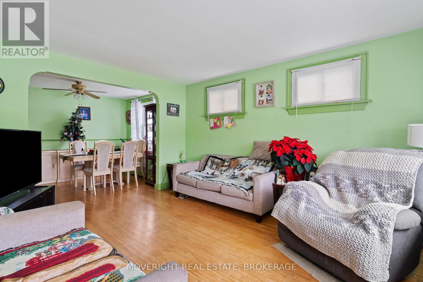45 Bloomfield Avenue, St. Catharines (Secord Woods), ON - Indoor Photo Showing Living Room
