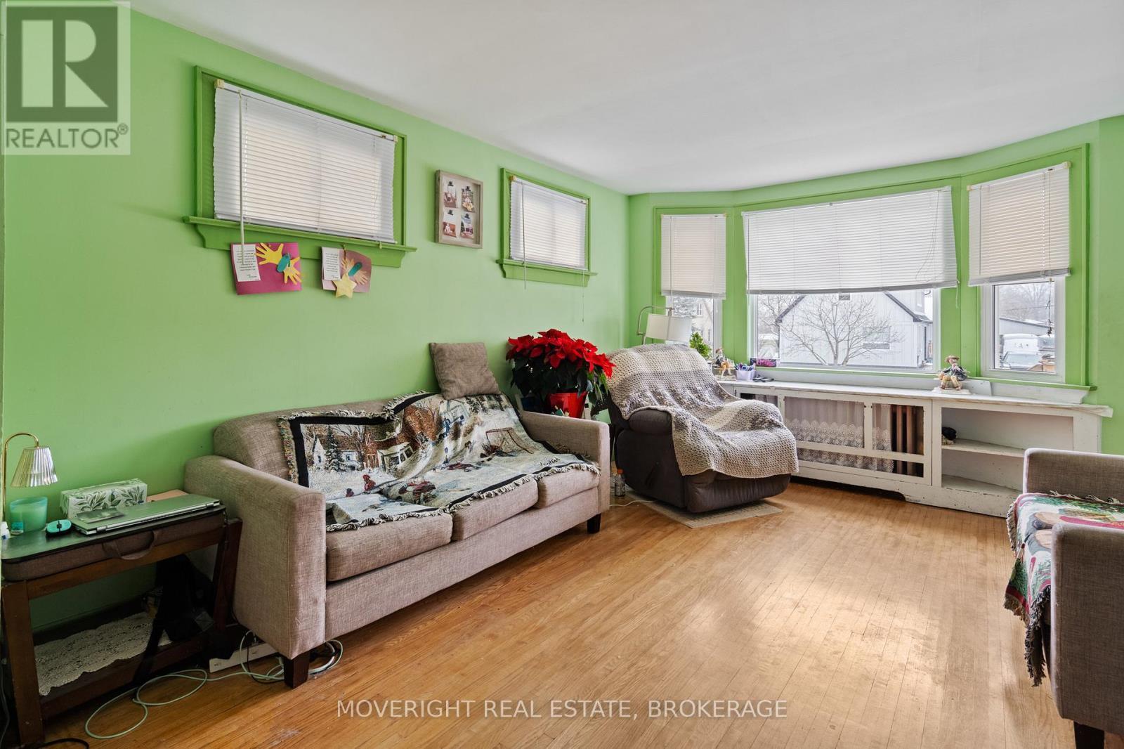 45 Bloomfield Avenue, St. Catharines (Secord Woods), ON - Indoor Photo Showing Living Room