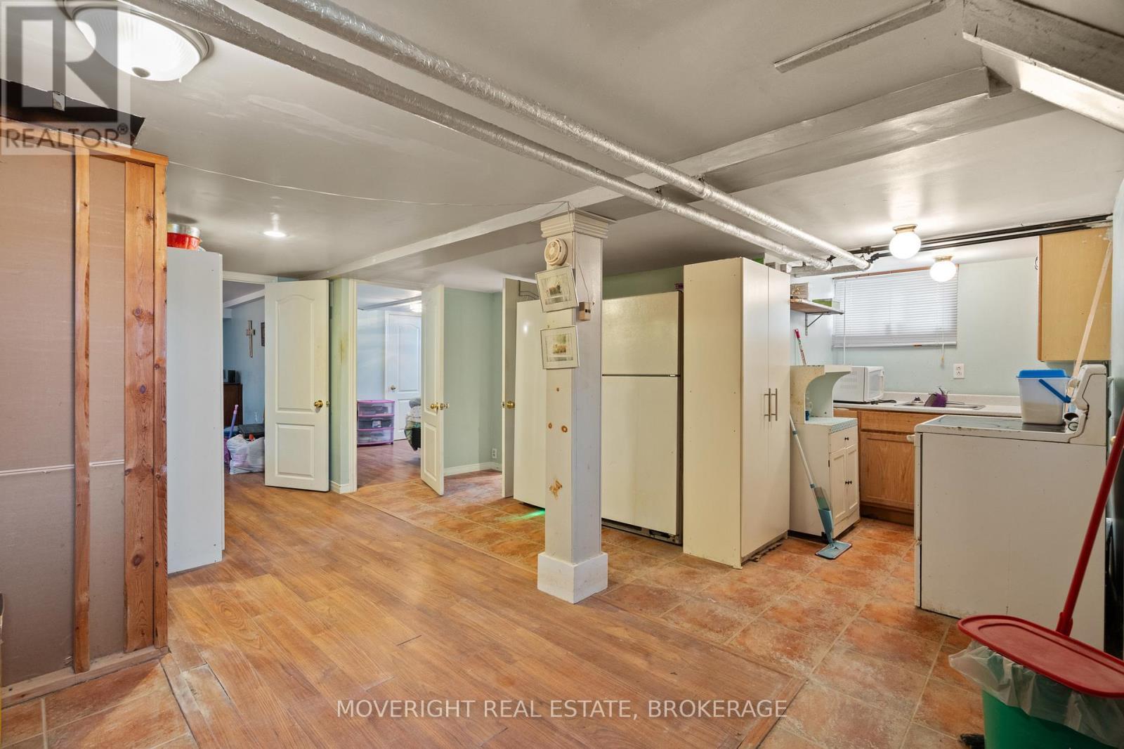 45 Bloomfield Avenue, St. Catharines (Secord Woods), ON - Indoor