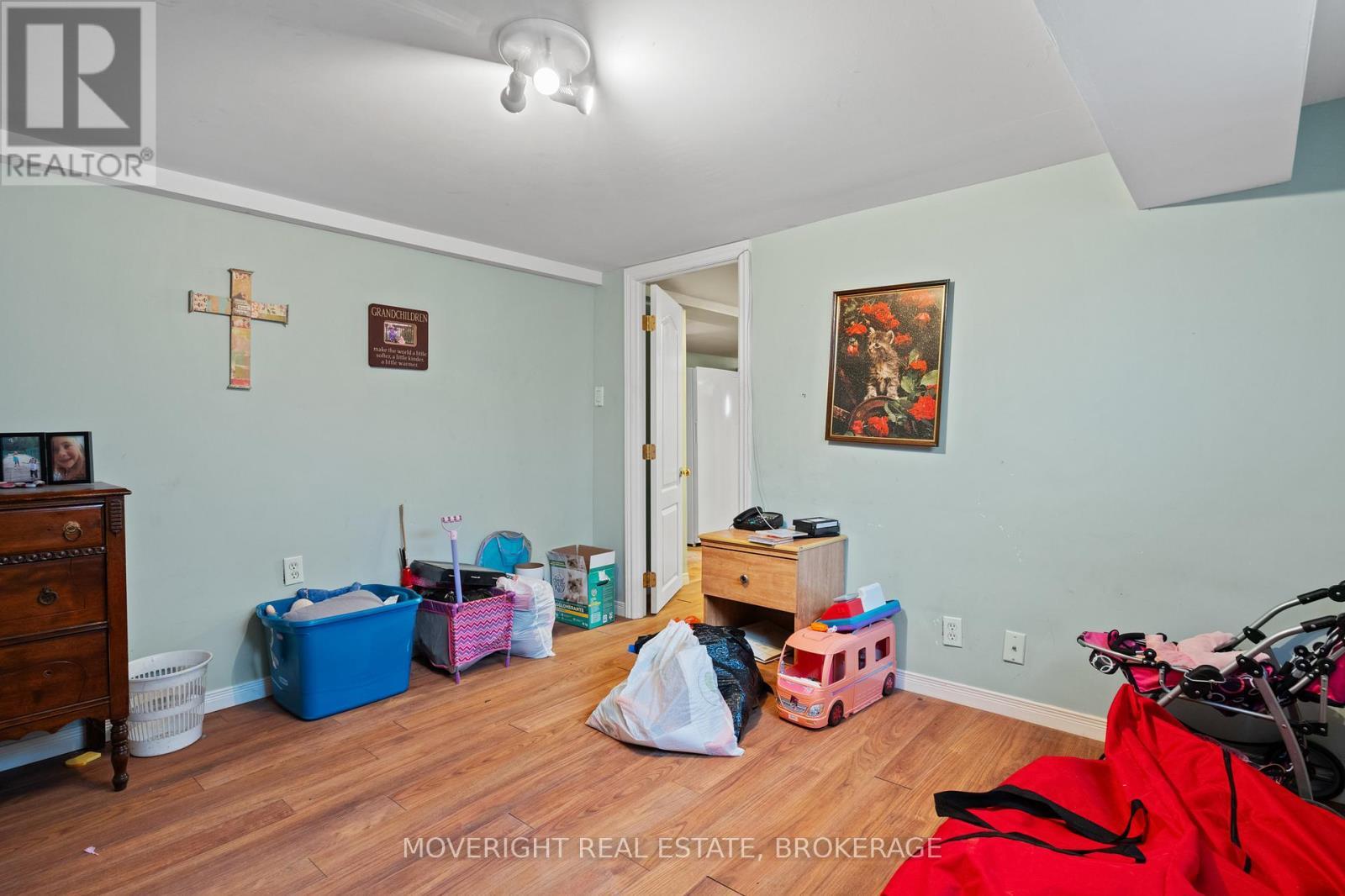 45 Bloomfield Avenue, St. Catharines (Secord Woods), ON - Indoor