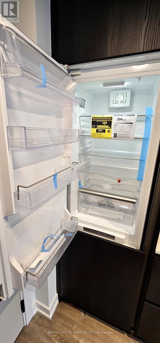 708 - 327 King Street, Toronto, ON - Indoor