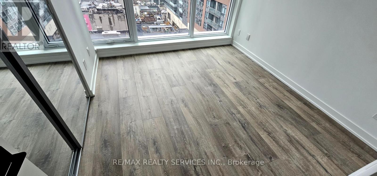 708 - 327 King Street, Toronto, ON - Indoor Photo Showing Other Room