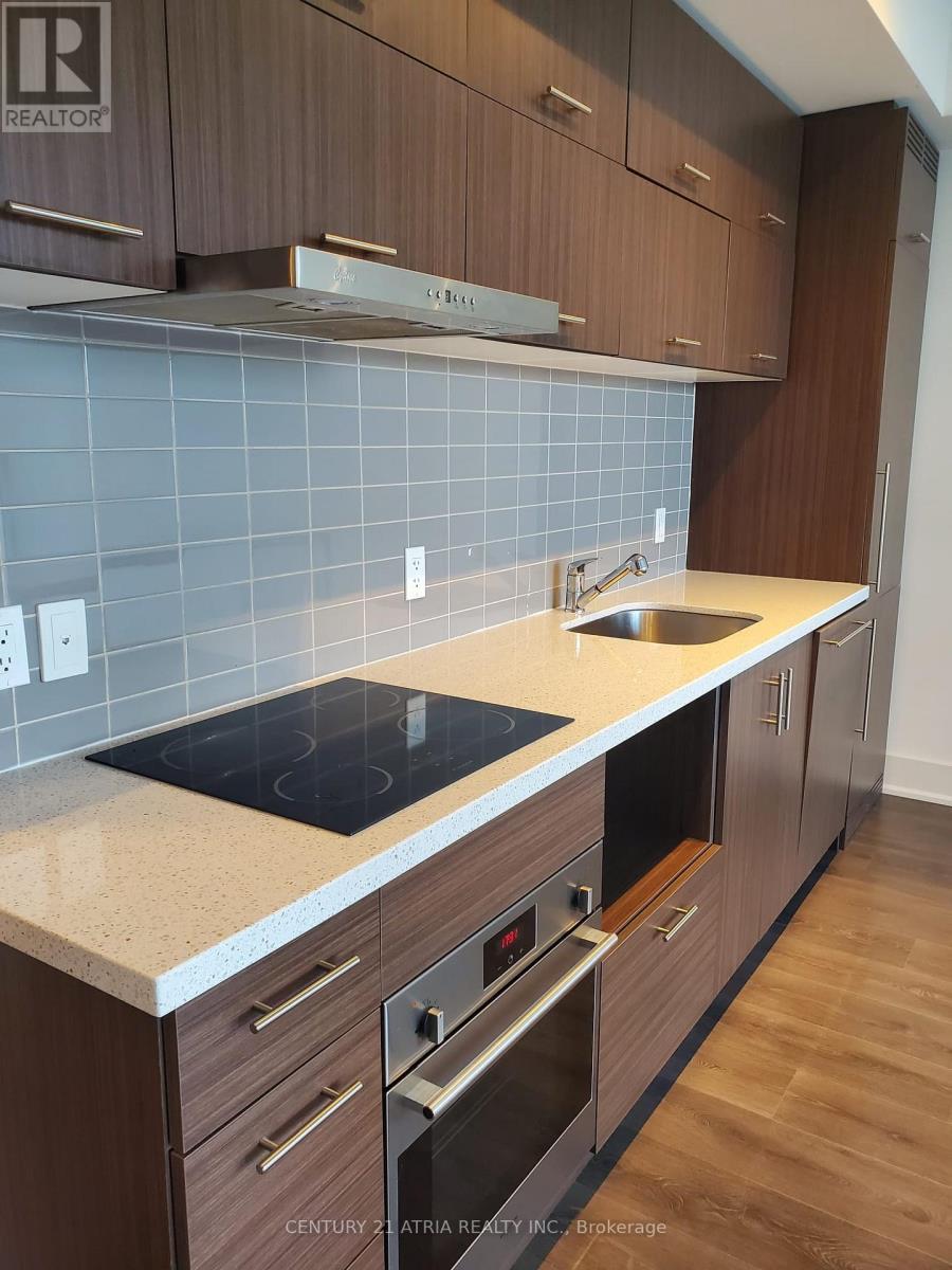 816 - 180 Enterprise Boulevard, Markham, ON - Indoor Photo Showing Kitchen With Upgraded Kitchen