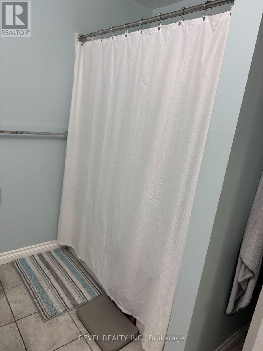 351 Commercial Avenue, Timmins (Ts - Sw), ON - Indoor