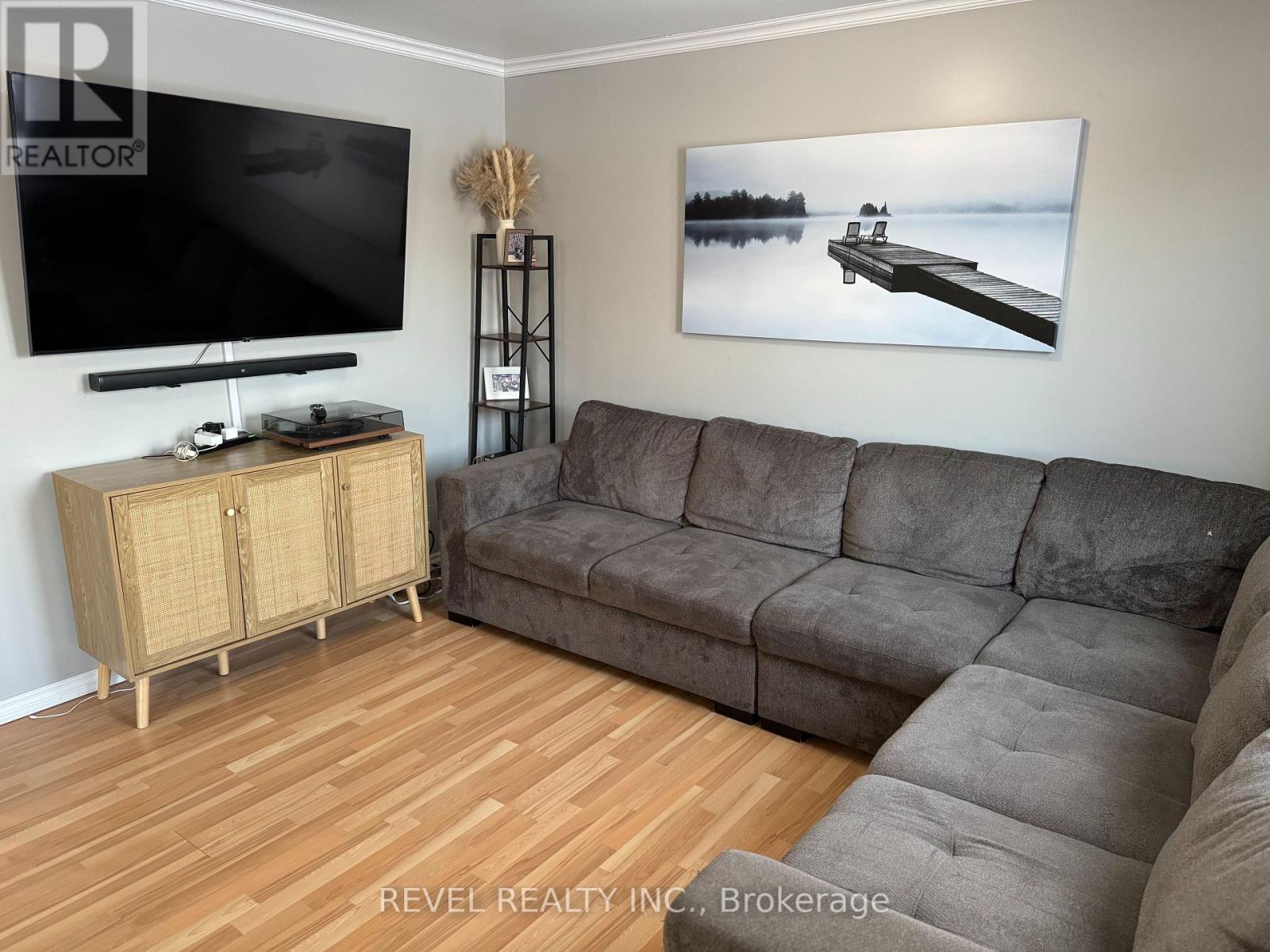 351 Commercial Avenue, Timmins (Ts - Sw), ON - Indoor Photo Showing Living Room