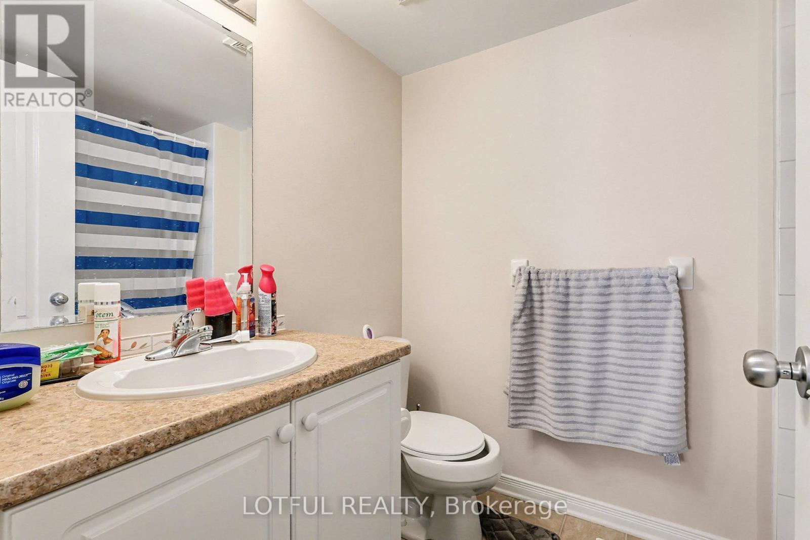 576 Lakeridge Drive, Ottawa, ON - Indoor Photo Showing Bathroom