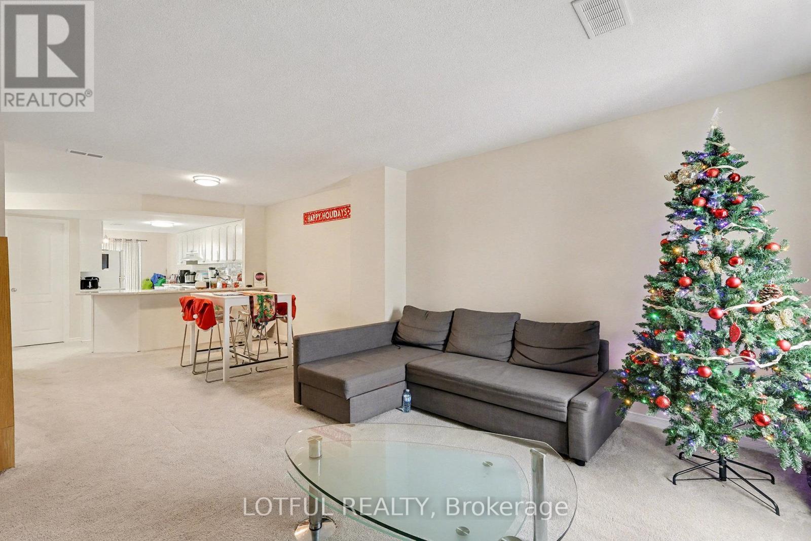 576 Lakeridge Drive, Ottawa, ON - Indoor Photo Showing Living Room