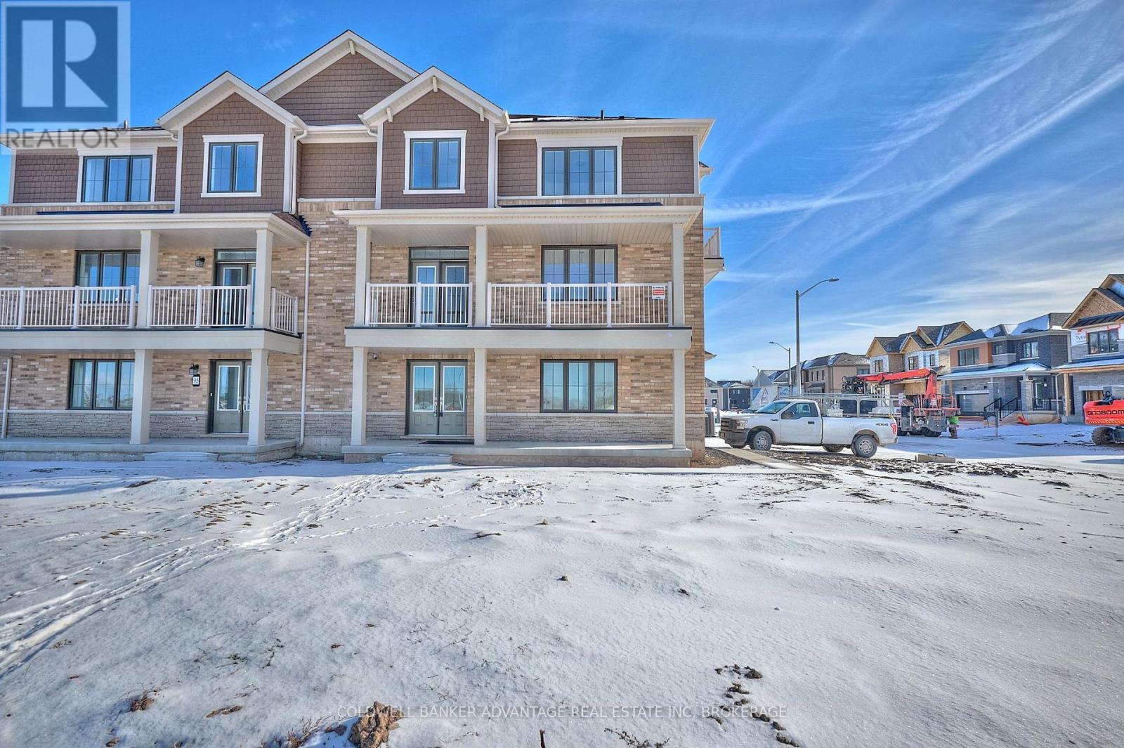 98 Feather Road, Welland (Dain City), ON - Outdoor With Balcony With Facade
