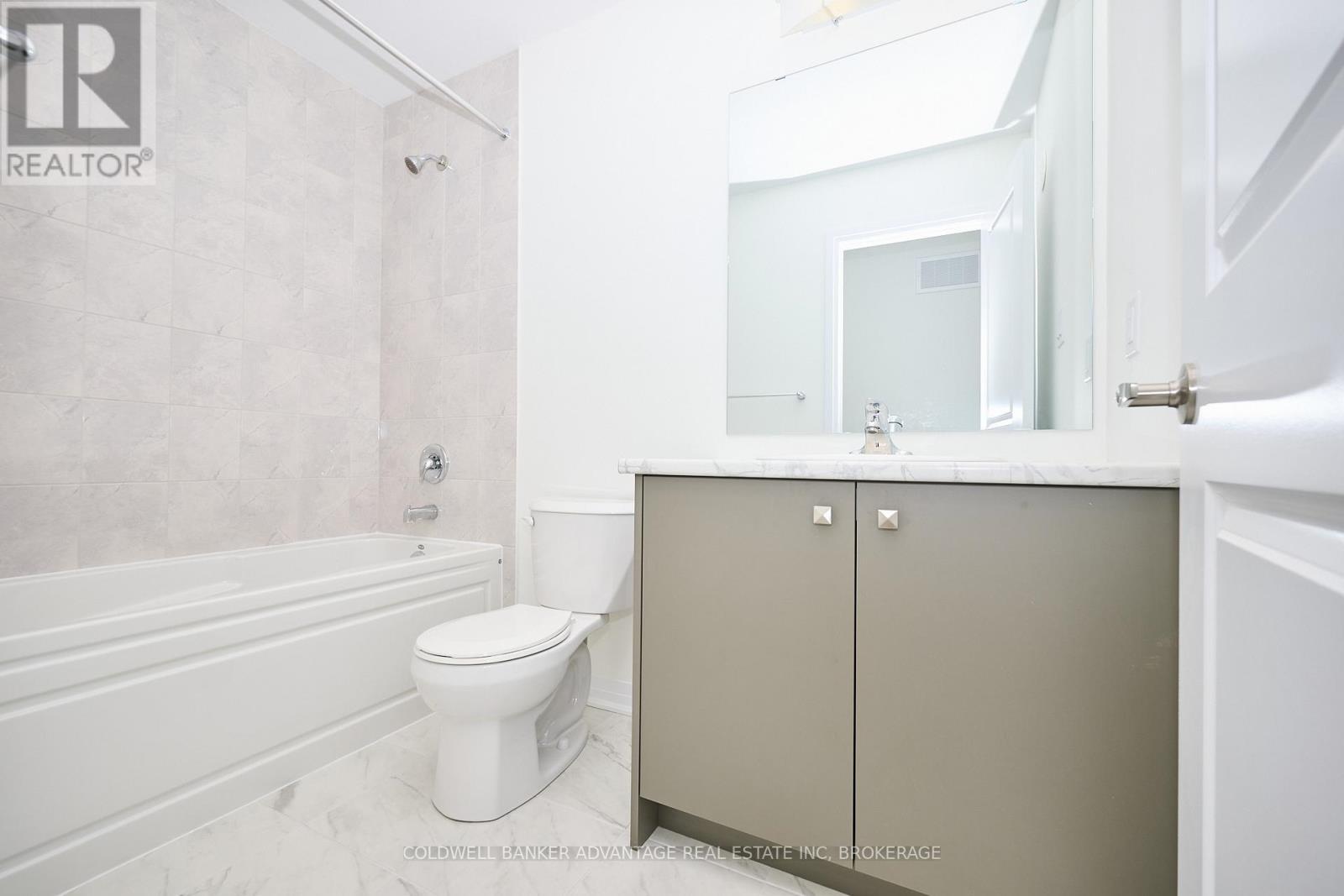 98 Feather Road, Welland (Dain City), ON - Indoor Photo Showing Bathroom
