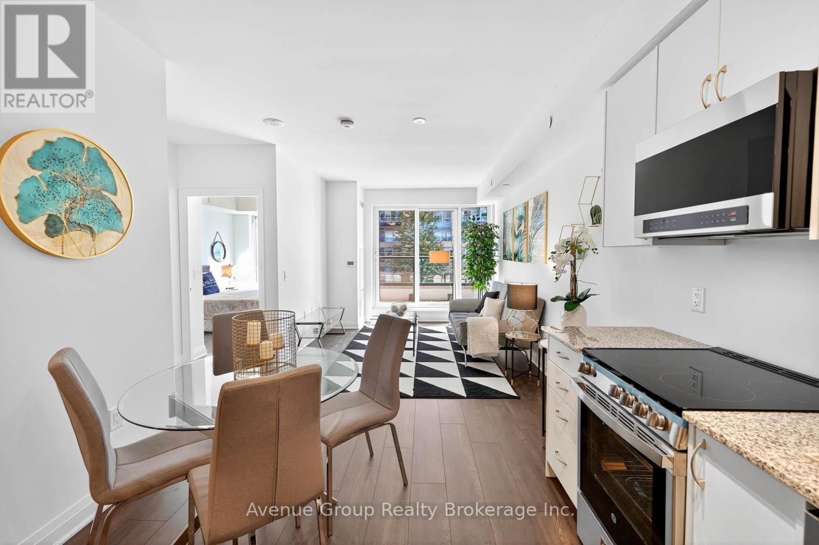 102 - 700 Sheppard Avenue W, Toronto, ON - Indoor