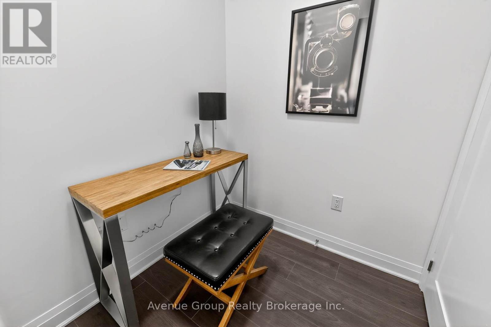 201 - 700 Sheppard Avenue W, Toronto, ON - Indoor Photo Showing Other Room