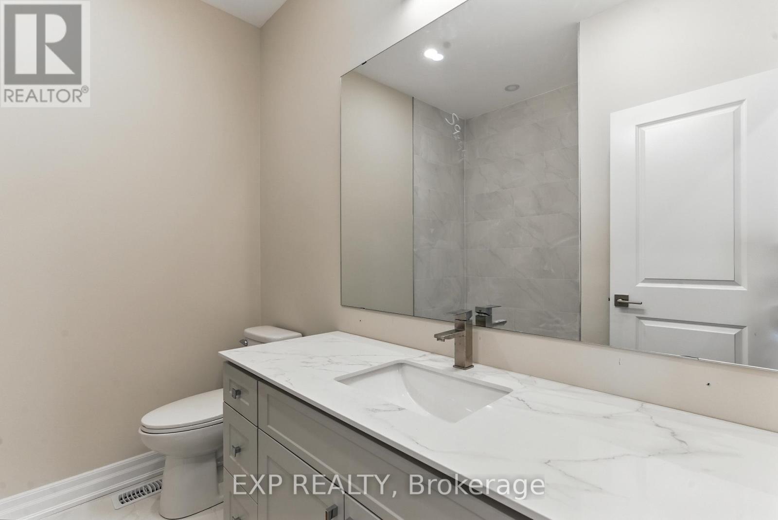 116 Forks Road E, Welland (Dain City), ON - Indoor Photo Showing Bathroom