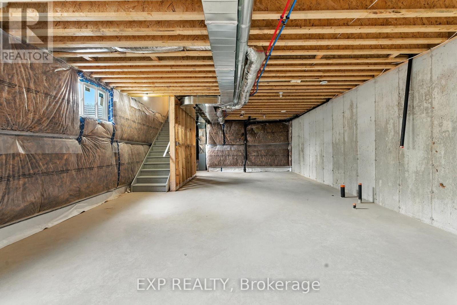 116 Forks Road E, Welland (Dain City), ON - Indoor