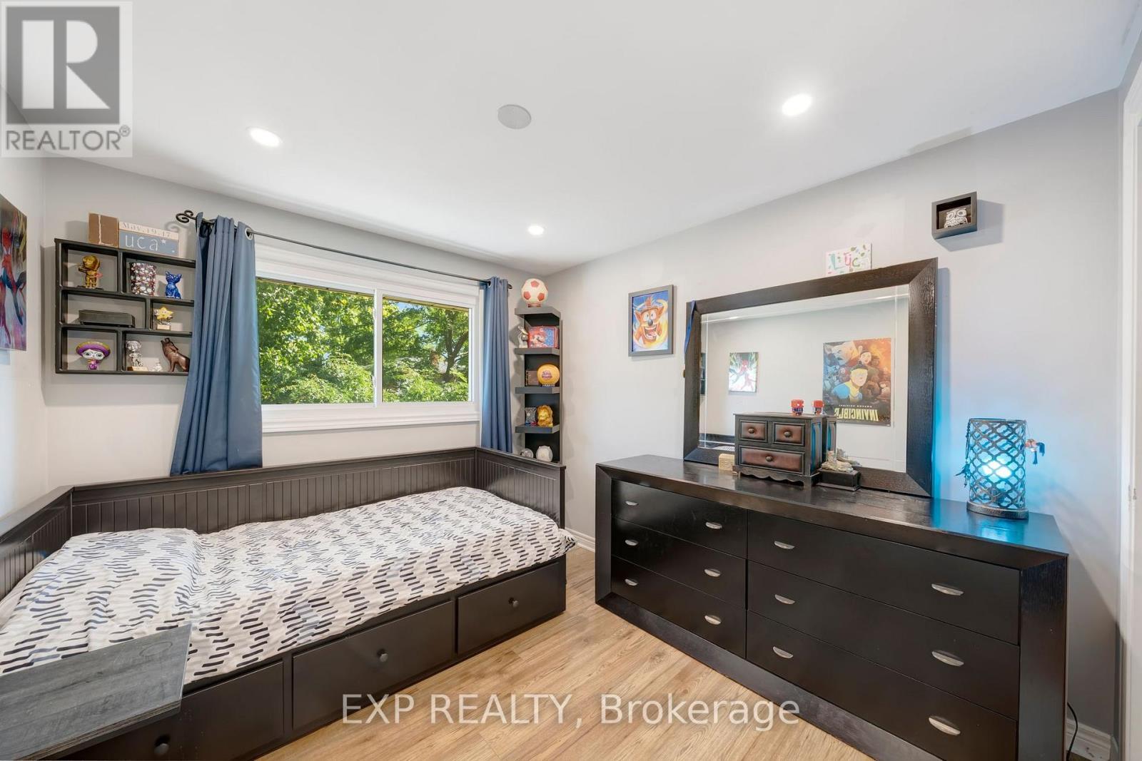 25 Ziraldo Road, St. Catharines (Martindale Pond), ON - Indoor Photo Showing Bedroom