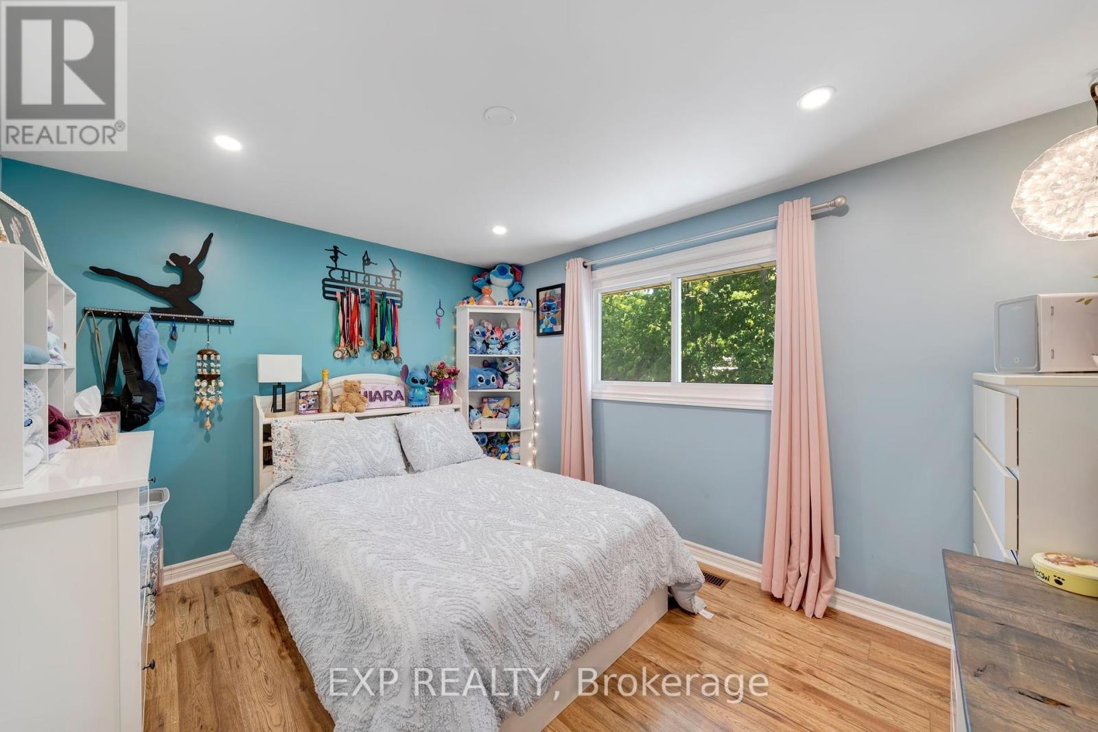 25 Ziraldo Road, St. Catharines (Martindale Pond), ON - Indoor Photo Showing Bedroom